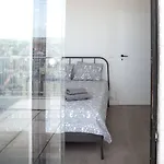 Seascape Penthouse I アパート