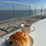 Seascape Penthouse I شقة